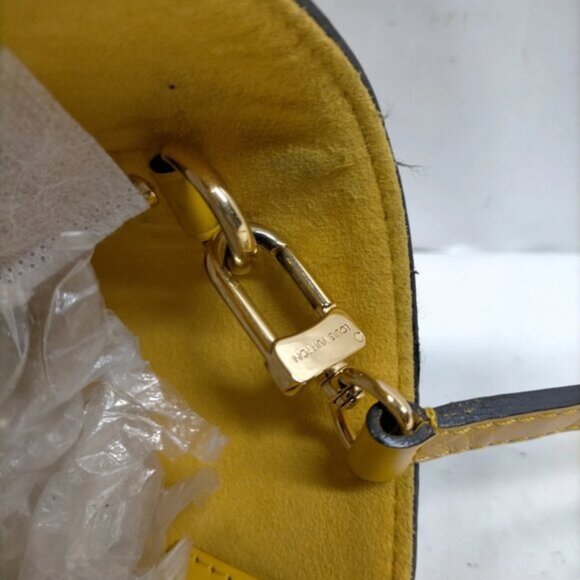 Louis vuitton Phoenix PM Brown Monogram Hand Bag 662-050925 - Picture 11 of 16